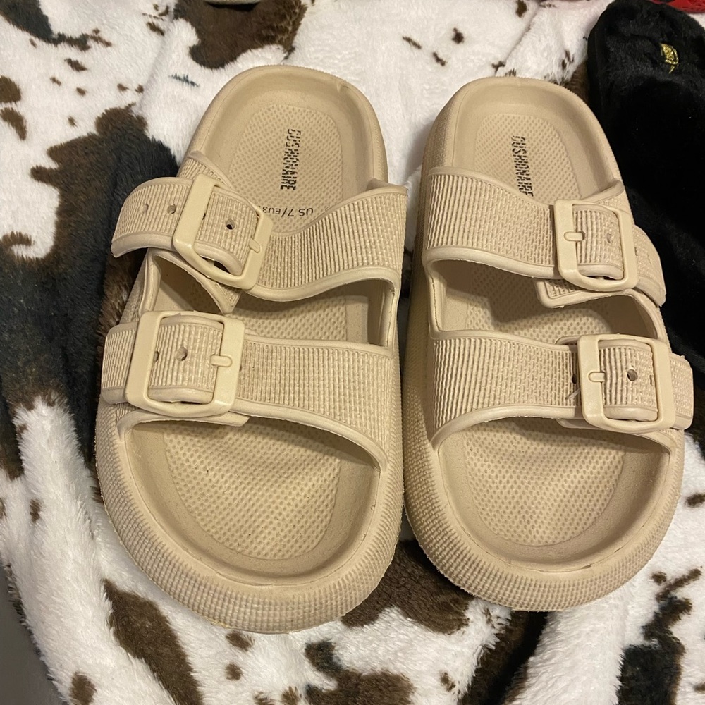 4 different shoes